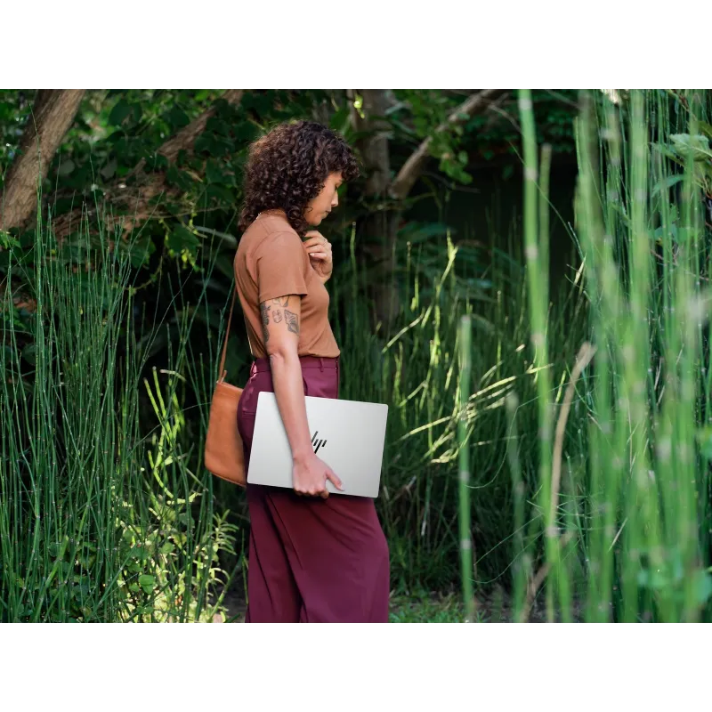 Laptop HP OmniBook X Copilot+ 14-FE1000 / BD3Y8U8 / Snapdragon X1E-78-100 / 16GB / SSD 512GB / 2,2k / Dotyk / Win 11 / Srebrny