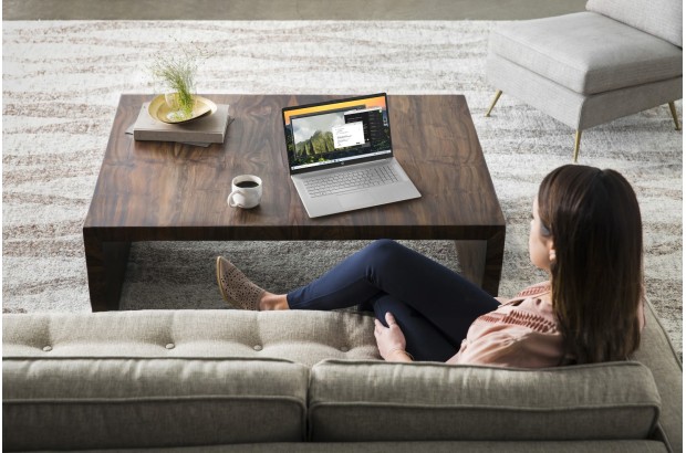 Laptop HP 17-cn3126ds / A57F0UA / Intel N200 / 8GB / SSD 256GB / Intel UHD / HD+ / Win 11 / Biały