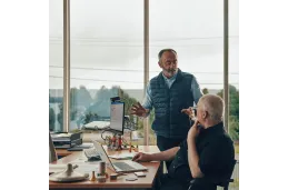 Laptop do pracy HP ProBook 460 G11 / A38DPET / Intel Core 7 / 32GB / SSD 1TB / Intel / WUXGA / Win 11 Pro