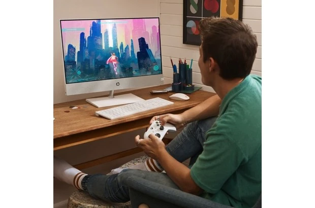 Komputer All in One HP 27-ca0075nf / 9Z2Y5EA / AMD Ryzen 7 / 32GB / SSD 2TB / AMD Radeon / QHD / Win 11 Pro / Biały