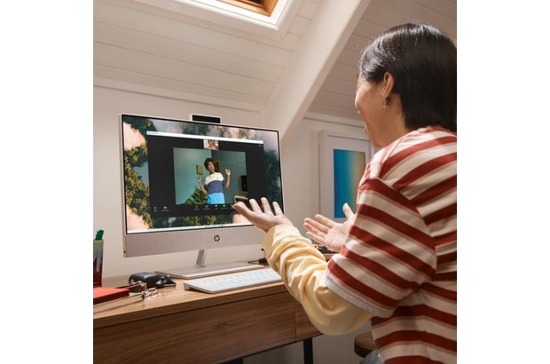 Komputer All in One HP 27-ca0075nf / 9Z2Y5EA / AMD Ryzen 7 / 32GB / SSD 1TB / AMD Radeon / QHD / Win 11 / Biały