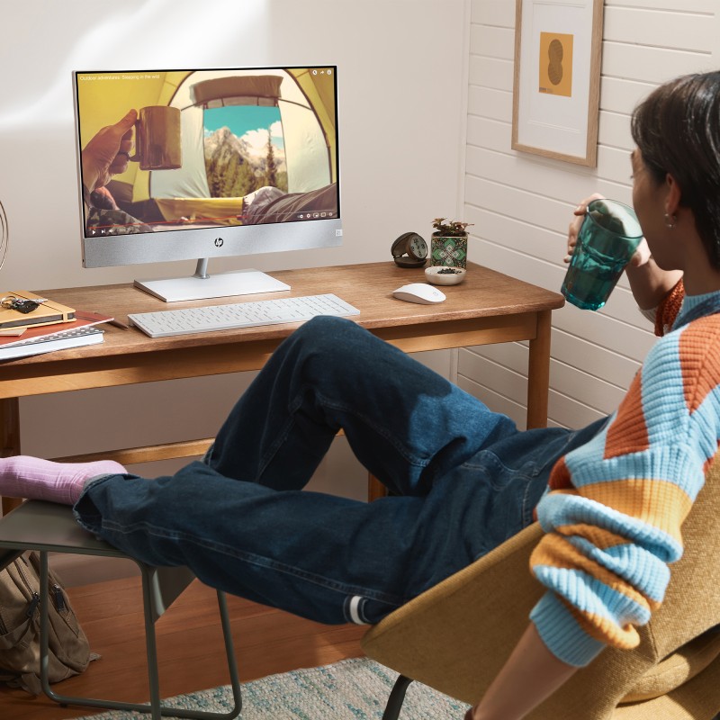 Komputer All in One HP Pavilion 27-ca2073ns / 944C6EA / Intel i5-13 / 16GB / SSD 1TB / NVIDIA RTX 3050 / FullHD / Win 11 / Biały