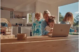 Laptop 2w1 HP x360 EliteBook 1040 G10 / BR4S8E8 / Intel i5-13 / 16GB / SSD 512GB / Intel Xe / WUXGA / Dotyk / Win 11 Pro