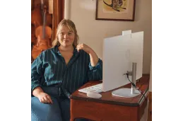 Komputer All in One HP 27-cr0024na / 8D6W5EA / Intel i7-13 / 16GB / SSD 1TB / Intel Xe / FullHD / Win 11 Pro / Biały