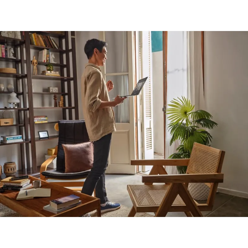 HP Pavilion 15-eh3333nw / 9R3C1EA / AMD Ryzen 5 / 16GB / SSD 1TB / AMD Radeon / FullHD / Win 11 Pro / Srebrny