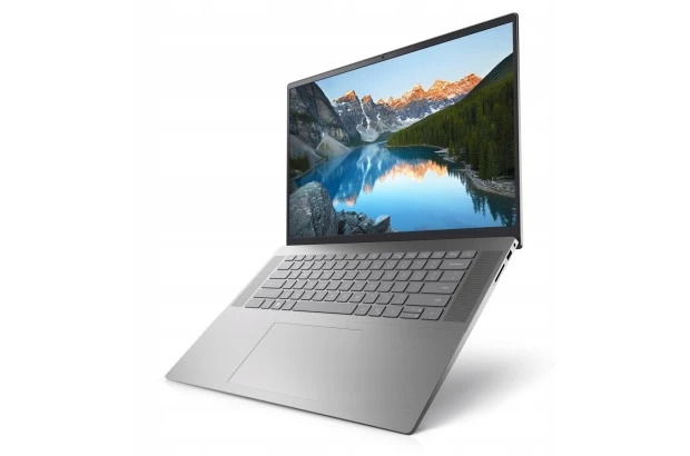 OUTLET Laptop Dell Inspiron 5620 / INS0129312-R0021566 / Intel Core i5 / 8GB / SSD 512GB / Intel Xe / FullHD / Win 11