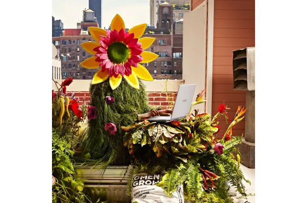 Laptop HP OMEN Transcend 16T-U100 / 8M1Q6AV-CTO-01 / Intel i9-14900HX / 32GB / SSD 2TB / RTX 4070 / WUXGA / Win 11 Pro / Czarny