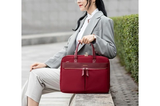 Stylowa DAMSKA CZERWONA torba etui shouldcat na laptopa 15,6" (ASK1011-red)