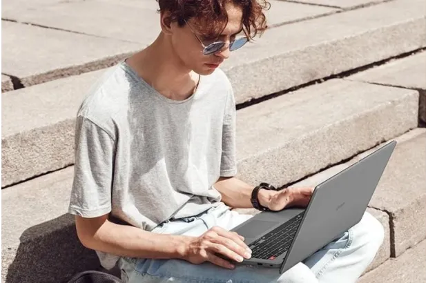 Laptop LG Gram Book / 15U50T-G.ARS2U1 / Intel i5-13 / 32GB / SSD 1TB / Intel Iris Xe / FullHD / Win 11 / Srebrny