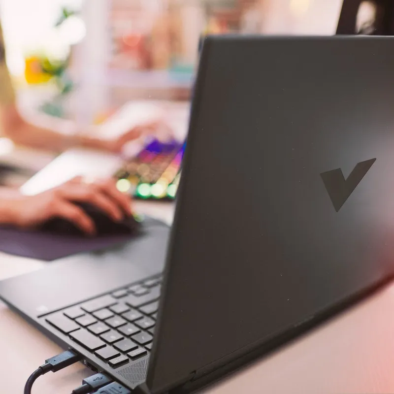 Laptop gamingowy Victus HP 15-fb2082wm / A14MNUA / AMD Ryzen 5 / 32GB / SSD 1TB / RTX 4050 / FullHD / 144Hz / Win 11 Pro