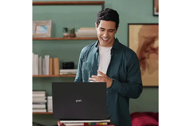 OUTLET Laptop LG gram 16 / 16Z90R-G.AAM7U1 / Intel i7-13 / 16GB / SSD 512GB / Intel Xe / WQXGA / Win 11 / Czarny