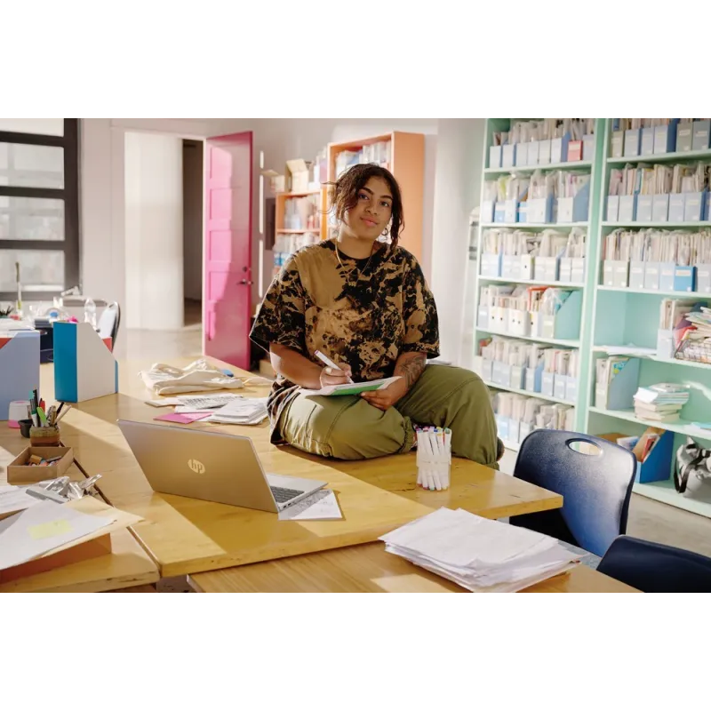 Laptop HP 15-fd0105ds / A93VBUA / Intel N100 / 16GB / UFS 128GB / Intel UHD / HD / Dotyk / Win 11 / Niebieski