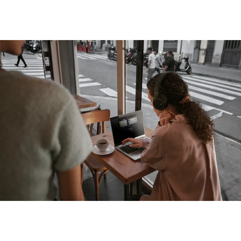 Laptop HP EliteBook 830 G10 / 8Q4P7EC / Intel i5-13 / 32GB / SSD 1TB / Intel Xe / WUXGA / Win 11 Pro / Srebrny