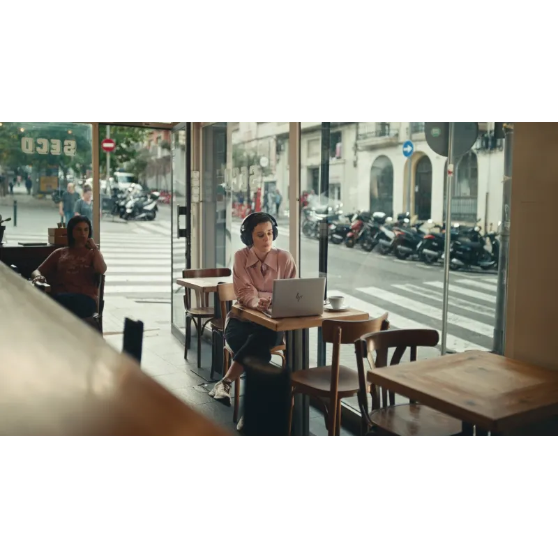 Laptop HP EliteBook 830 G10 / 8Q4P7EC / Intel i5-13 / 32GB / SSD 2TB / Intel Xe / WUXGA / Win 11 Pro / Srebrny