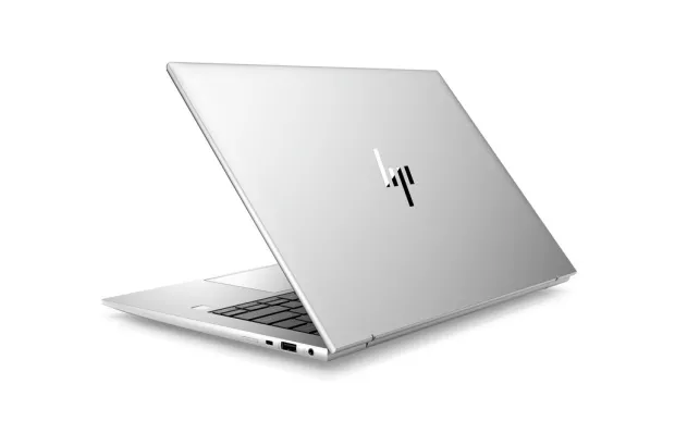 Laptop HP EliteBook 835 G10 / AV2J1E8 / Ryzen 5 7540U / 16GB / SSD 256GB / Radeon / WUXGA / Win 11 Pro / Srebrny