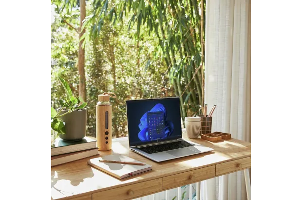 Laptop HP EliteBook 845 G11 / B13FREC / AMD Ryzen 5 / 32GB / SSD 2TB / AMD Radeon / WUXGA / Dotyk / Win 11 Pro / Srebrny