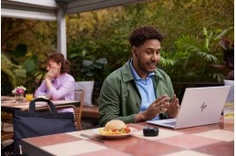 Laptop HP EliteBook X Flip 14 / B9ZX5ET / Ultra 7 / x360 / 5G / 32GB / SSD 1TB / Arc / 2,5K / Win 11 Pro / Srebrny