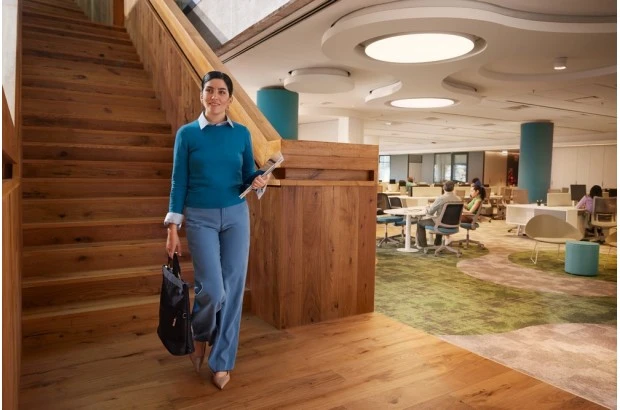 Laptop HP EliteBook X Flip 14 / B9ZX5ET / Ultra 7 / x360 / 5G / 32GB / SSD 1TB / Arc / 2,5K / Win 11 Pro / Srebrny