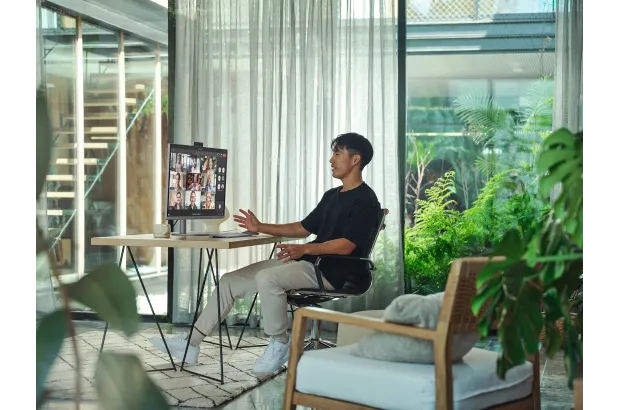 Komputer HP OmniStudio X AiO 32-c0005nw / B4LE4EA / Intel Ultra 7 / 64GB / SSD 2TB / Intel Arc / 4K / Win 11 / Szary