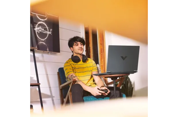 Laptop Gamingowy HP Victus 15-fa2013dx  / B95WHUA / Intel i5 / 16GB / SSD 1TB / Nvidia RTX3050 / FullHD / Win 11 / Czarny