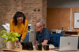 Laptop HP EliteBook 630 G11 / BT0Y3U8 / Ultra 7 165U / 32GB / SSD 1TB / Intel Xe / WUXGA / Win 11 Pro / Srebrny