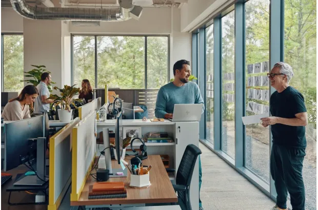 Laptop HP EliteBook 630 G11 / BT0Y3U8 / Ultra 7 165U / 32GB / SSD 1TB / Intel Xe / WUXGA / Win 11 Pro / Srebrny