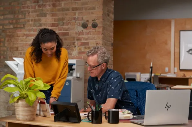 Laptop HP EliteBook 630 G11 / BT0Y3U8 / Ultra 7 165U / 64GB / SSD 2TB / Intel Xe / WUXGA / Win 11 Pro / Srebrny