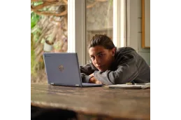 Laptop dla ucznia HP Chromebook  14a-nf0018ca / A4TJ4UA / Intel N100 / 4GB / 128GB USF / Intel HD / HD / Chrome OS / Srebrny