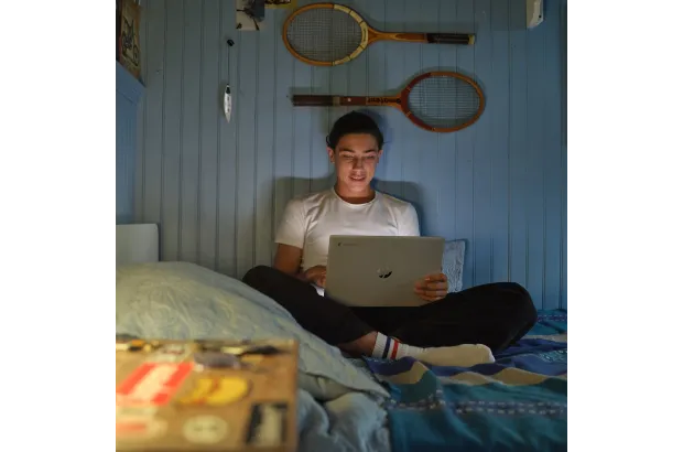 Laptop dla ucznia HP Chromebook  14a-nf0018ca / A4TJ4UA / Intel N100 / 4GB / 128GB USF / Intel HD / HD / Chrome OS / Srebrny