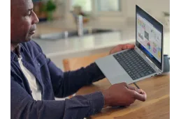 HP EliteBook 8 FLIP G1i 13 / C51MRET / Ultra 5 / 32GB / SSD 1TB / Intel Graphics / WUXGA / Dotyk / Win 11 Pro / Srebrny