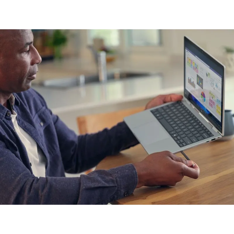 HP EliteBook 8 FLIP G1i 13 / C51MRET / Ultra 5 / 32GB / SSD 1TB / Intel Graphics / WUXGA / Dotyk / Win 11 Pro / Srebrny