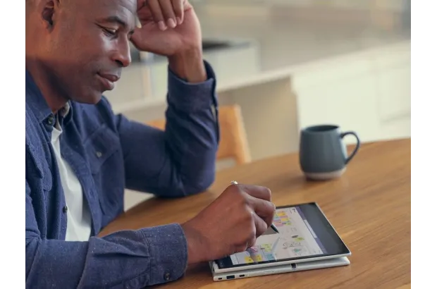 HP EliteBook 8 FLIP G1i 13 / C51MSET / Ultra 7 / 32GB / SSD 1TB / Intel Graphics / WUXGA / Dotyk / Win 11 Pro / Srebrny