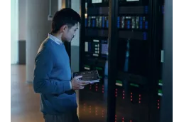 HP EliteBook 8 FLIP G1i 13 / C51MSET / Ultra 7 / 32GB / SSD 1TB / Intel Graphics / WUXGA / Dotyk / Win 11 Pro / Srebrny