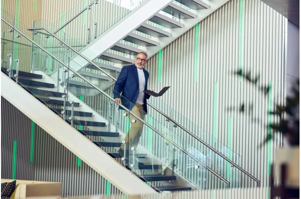 HP EliteBook Ultra G1i AI / B9ZX2ET / Ultra 7 / 32GB / SSD 512GB / Arc / 2,8K / Win 11 Pro / Niebieski