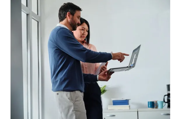 HP EliteBook 6 G1i 13.3 / C51H7ET / Ultra 5 / 16GB / SSD 512GB / Intel Graphics / WUXGA / Dotyk / Win 11 Pro / Srebrny