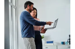 HP EliteBook 6 G1i 13.3 / C51GZET / Ultra 7 / 16GB / SSD 512GB / Intel Graphics / WUXGA / Win 11 Pro / Srebrny