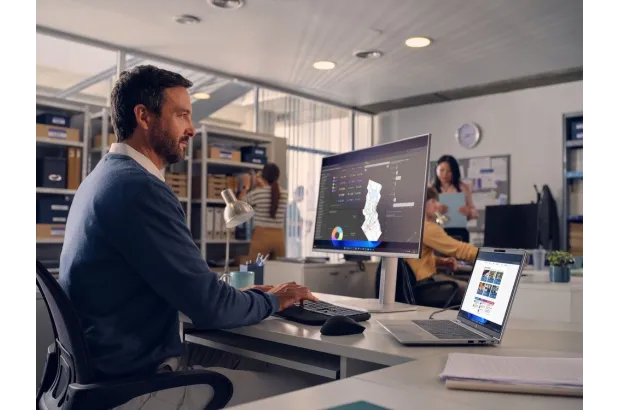 HP EliteBook 6 G1i 13.3 / C51HBET / Ultra 7 / 16GB / SSD 512GB / Intel Graphics / WUXGA / Dotyk / Win 11 Pro / Srebrny