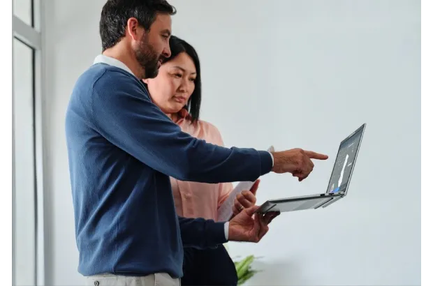 Laptop HP EliteBook 6 G1i 14 / C51GBET / Ultra 7 / 16GB / SSD 512GB / Intel Graphics / WUXGA / Win 11 Pro / Srebrny