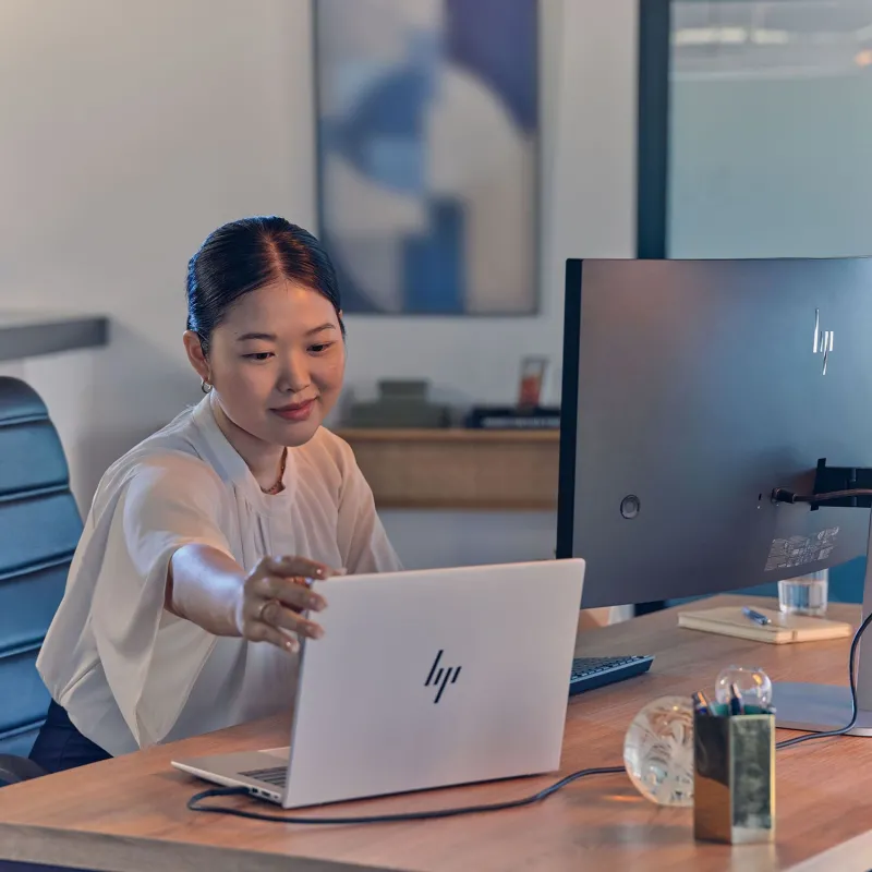 Laptop biznesowy HP EliteBook 8 G1a 14 / C51HLET / Ryzen AI 5 Pro / 32GB / SSD 1TB / AMD Radeon 840M / WUXGA / Win 11 Pro