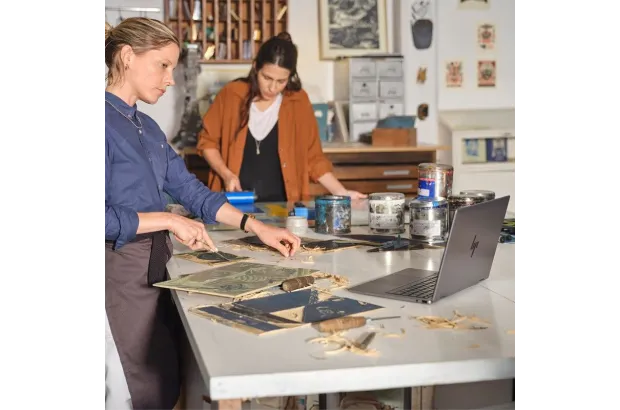 Laptop 2w1 HP Envy x360 14-fc0015nw / B4MD4EA / Core Ultra 5 / 16GB / SSD 512GB / Intel Graphics / Win 11