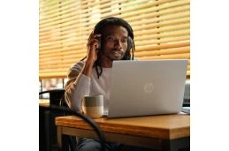 Laptop 16-ag0015nw / B4MC1EA / Ryzen 5 / 16GB / 512GB / AMD Radeon / 2k / Win 11 / Szary