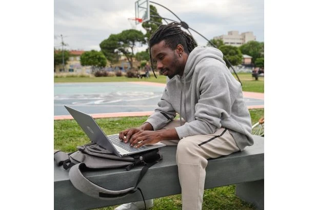 Laptop 16-ag0034nw / A01G1EA / Ryzen 7 / 16GB / 1TB / AMD Radeon / 2k / Dotyk / Win 11 / Szary