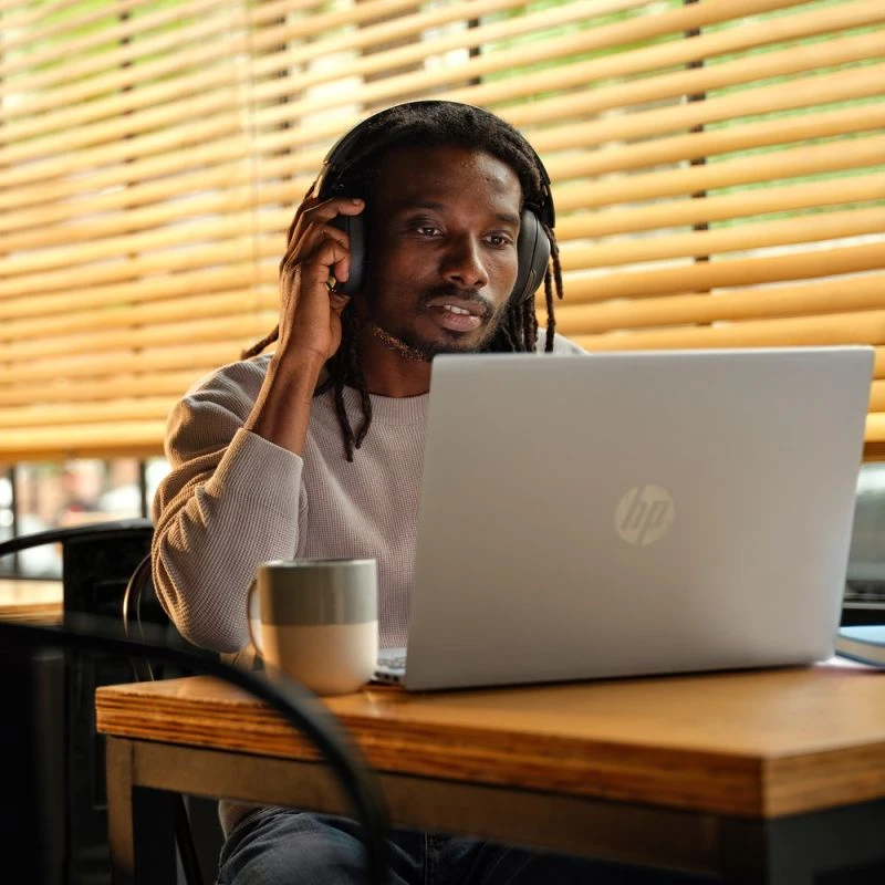 Laptop 16-ag0034nw / A01G1EA / Ryzen 7 / 16GB / 1TB / AMD Radeon / 2k / Dotyk / Win 11 / Szary