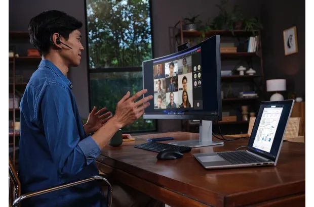 Laptop HP EliteBook 8 G1i 14 / C51GMET / Ultra 7 / 32GB / 1TB / Intel Graphics / WUXGA / Win 11 Pro / Srebrny