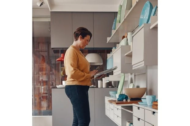 Laptop HP x360 EliteBook 1040 G10 / BR4S8E8 / Intel i5-13 / 16GB / 1TB / Intel Iris Xe / WUXGA / Dotyk / Win 11 Pro / Srebrny