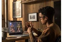 Laptop HP OmniBook 7 17-DC / B93R4UA / Ultra 7 / 32GB / 2TB / RTX 4050 / FullHD / Dotyk / Win 11 / Srebrny