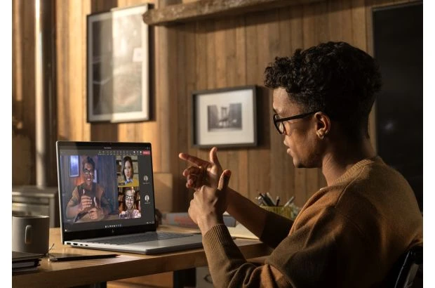 Laptop HP OmniBook 7 17-DC / B93R4UA / Ultra 7 / 32GB / 2TB / RTX 4050 / FullHD / Dotyk / Win 11 / Srebrny