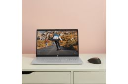 Laptop HP 17-CN2068CL / 8L5Y1UA / Intel Core i5-12 / 16GB / SSD 512GB / Intel Xe / FullHD / Win 11 / Srebrny