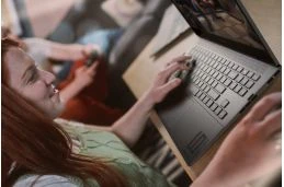 Laptop HP Omen Gaming 16-n0222nw / 75L56EA / Ryzen 7 / 16GB / 512GB / Radeon RX 6650M / FullHD / Win 11 / Czarny