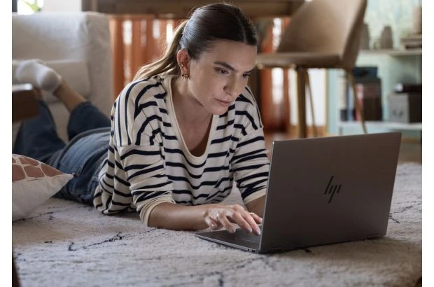 HP OmniBook X Flip 2w1 AI 16-as0013dx / B5UH0UA / Ultra 5 / 16GB / 1TB / Intel ARC / WUXGA / Dotyk / Win 11 / Szary